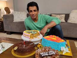Sonu sood's birthday is no less than a festival for his fans. L5giiyj71m1wlm