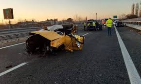 Alticcio bloccato mentre fuggiva da un incidente. Incidente Mortale In Autostrada Morto Un Ragazzo Di 26 Anni Le Foto