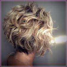 20 neue bob haarschnitte fur lockiges haar kurzhaarfrisuren2019 lockenfrisuren2019 frisuren tre haarschnitt fur lockige haare haarschnitt bob haarschnitt
