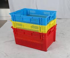 The bread dough rising box of claim 1, wherein the collapsible middle member includes a living hinge having a thin strip of plastic that can be repeatedly bent without breaking. Wholesalers Heavy Duty Industry Using Food Bread Box Plastic Fruit China Plastic Container And Plastic Box Price Made In China Com