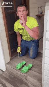 Pranking Gf Find More Funny Gifs On Gif Vif Funny Gif Funny Funny Prank Videos