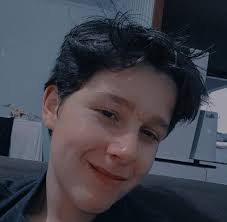 Os jovens de 17 e 20 anos que morreram após uma grave colisão do carro que  ocupavam contra um barranco na rodovia SC-283 na tarde deste domingo, dia  1º, estão sendo velados