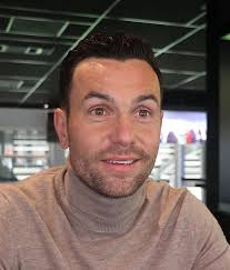 Thomas Bruns's Instagram, Twitter & Facebook