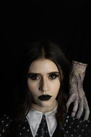 Maquillaje de Merlina Adams. Por si aún no saben de qué disfrazarse ho...