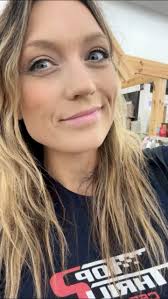 Just finished restocking my Fort Wayne Painted Tree location, with some  brand new additions I’m excited about: • Flower wax melts• Cookies & Cream  Ice Cream candles• Laser cut trivets I made myself• ...