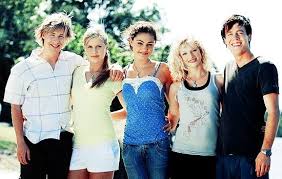 With cariba heine, phoebe tonkin, angus mclaren, burgess abernethy. Season2cast H2o Just Add Water Photo 10223059 Fanpop H2o Mermaids H2o H2o Mermaid Tails