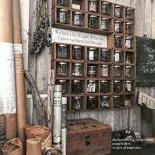 ベッド周り 古材風壁紙 紙類収納 古道具 薬箱 などのインテリア実例 2017 09 29 07 39 38 roomclip ルームクリップ インテリア 収納 インテリア 薬箱