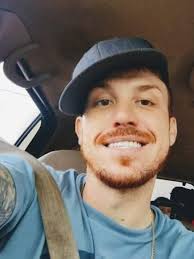 Just_a_speck_in_the_world (@MandiShae_81)