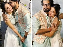 It is a hard time for hina khan and her family as her father has passed away today due to cardiac arrest. Hina Khan And Beau Rocky Jaiswal Are Love Goals In These Pics From Their Diwali Celebrations Times Of India