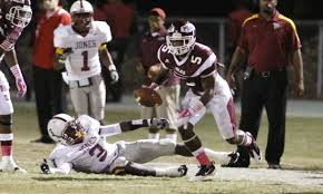 17 Hinds jumps all over Jones, 34-7