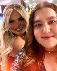 olivia cusack (@oliviaccsk)