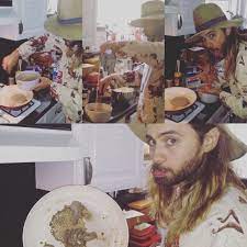 Jared Leto Making Pancakes While Watching Theshining For Vyrtmovienight Anyone Want One Jared Leto Jared School Of Visual Arts