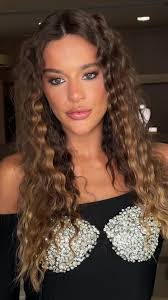 Brenda Viveros's Instagram, Twitter & Facebook