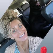 Renee Standridge's Instagram, Twitter & Facebook