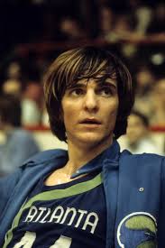 Dom Amore: UConn guard Andre Jackson keeps the legend of 'Pistol' Pete  Maravich alive in his work and his game