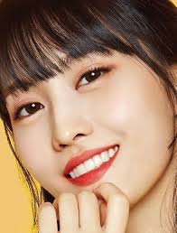 平井もも : 顔アップ特集 [綺麗な女優・アイドル・モデル、芸能人の顔アップ画像研究所（顔面アップ同好会～顔好きによる顔好きのための好きサイト）]