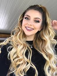 Isn't she a stunner? ♥ Make up by...