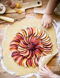 Tarte Rustique Aux Peches Et Sesame Idee Dessert Gourmand Recette Recette Peche Plats Vegetaliens