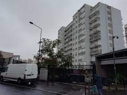 The reasons behind the incident are unclear, although the montjoie saint denis slogan is known as a french battle cry from the times when the nation was a monarchy. Seine Saint Denis Drogue Panne D Ascenseur A Saint Ouen La Cite Charles Schmidt Se Sent Abandonnee Actu Seine Saint Denis