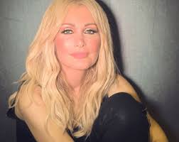 Η νατάσα θεοδωρίδου ερμηνεύει το τραγούδι στη σειρά του mega έξαψη. Natasa 8eodwridoy Mallia Allagh Sthn Kommwsh Meta Ton Xwrismo Alphafreepress Gr