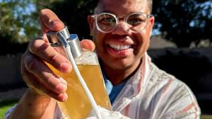 Learn batik to add splash of color this winter