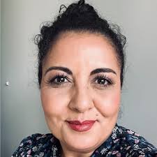 Vandaag ben ik gestart als HR Manager bij Distrilight. Wat een warm welkom  was het vanochtend! Zelfs de visitekaartjes lagen al direct klaar 😃! Ik  heb heel veel zin in deze nieuwe