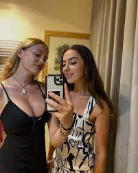 2 xxx sexy italian girls italianboners busty italian 045 nude hot  babes_3.jpg