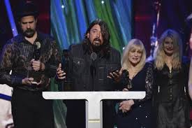 Read Nirvana S Rock Hall Acceptance Speech Nirvana Music Rock Hall Of Fame Rock And Roll
