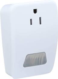 There are many motion detector lights and cameras on the market, but if you don't want to install you don't need to wire it or plug it in—it just screws into an existing socket. Westek Mlc4bc Indoor Plug In Motion Activated Light Control White Motion Detectors Amazon Com