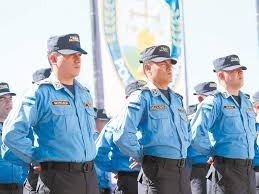 Nuevo uniforme de color azul y otras innovaciones tecnológicas. Guardias No Deben Usar Los Colores De Uniforme Policial Diario El Heraldo