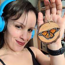 Jessica Brum's Instagram, Twitter & Facebook