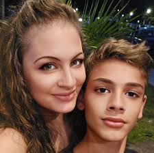 Wayne's World Agates and Fine Art