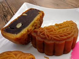 Homemade Red Bean Mooncake Just In Time To Celebrate Chinese Mid Autumn Festival This Is A Reci Vegan Mooncake Recipe Red Bean Mooncake Recipe Mooncake Recipe