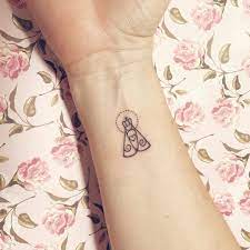 Rogamos a nossa senhora de fátima que interceda por nossa família, por um emprego, por nossos filhos e pelas situações impossíveis. Foolish Dreams Nossa Senhora Tattoo Tatuagem