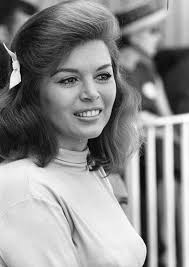 Actress Sandra Giles