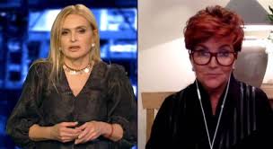 Kwaśniewscy zapozowali też do wspólnego zdjęcia. Jolanta Kwasniewska Zdenerwowala Sie Na Antenie Jestem W A Jak Wiekszosc Polakow Wideoportal Tv Plotki Gwiazdy Komentarze Wideoportal Tv