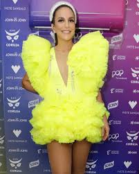 Quem dera nesse verão, quem dera com o seu amor de quebra chegasse a minha paz. Musas Do Carnaval Confira Os Looks De Ivete Sangalo E Claudia Leitte Na Folia Jetss