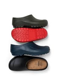 Garden Clogs Made In Italy Gardener S Supply In 2020 Garden Clogs Gardening Shoes Clogs