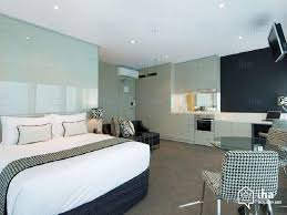 With stunning views, rooftop pools and even tennis courts, an apartment in melbourne can have it all; Apartment Flat For Rent In Preston Iha 49951