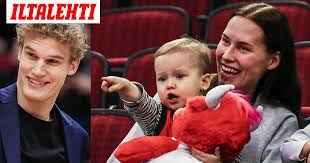 Lauri markkanen is a 23 year old finnish basketballer born on 22nd may, 1997 in vantaa, finland. Hymy Lauri Markkanen Ja Verna Vaimo Odottavat Toista Lastaan