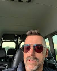 Since I got this Mohawk yesterday I've been in four fights and three  orgies. The fights happened while trying to get into the orgies.