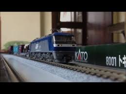 A Basic Model Train Layout Containing A Passing Siding With A Train Running Around And Stopping In An Automated Sequence Model Trains Model Railway Train