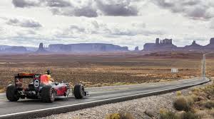 For his day job, daniel ricciardo races one of the most sophisticated cars in the world. Daniel Ricciardo Makes A Road Trip Across The Usa In A F1 Car Kickass Trips