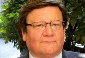 Lutto nel mondo della cultura: addio al noto giornalista e scrittore Pietro  Greco