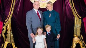 Si charlène de monaco a choisi de s'exiler, c'est parce qu'elle connaît de vives tensions avec le prince albert ii.toujours selon nos informations, elle ne supporte plus les écarts de celui qu. Qui Pourrait Diriger Monaco Si Le Prince Albert Etait En Incapacite De Regner