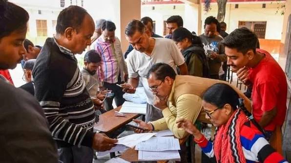 दिल्ली समेत कई राज्यों में SIR की तारीख बढ़ी, राजधानी में 19 अक्टूबर को  जारी होगी अंतिम मतदाता सूची #SIR https://www.jagran.com/news/national-sir -date-extended-in-delhi-haryana ...