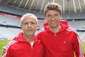 Gerd müller is undeniably one of the greatest strikers to grace both german and international football. Thomas Muller Biography Photo Age Height Personal Life Latest News 2021