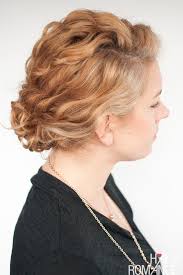 Awesome for any occasion whether it be a date night or a casual walk out on the beach! Super Easy Updo Hairstyle Tutorial For Curly Hair Hair Romance