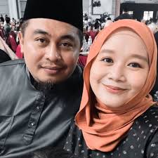 Nak compare pun beragakla. Hotel murah tu dengan swan nampak lagi buruk,  katil single pulak tu di ganding. Hadoii