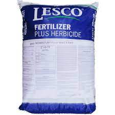 Lesco professional turf fertilizer for use in rotary spreaders only contains lesco poly plus sulfur coated urea to merit 0.2 plus turf fertilizer. Lesco 24 2 11 St Augustine Lawn Fertilizer 50 Lbs Seed World